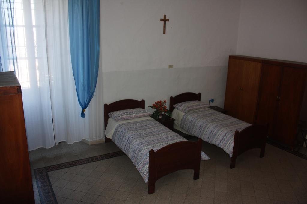 Ostello Sant'Anna นาร์นี ห้อง รูปภาพ
