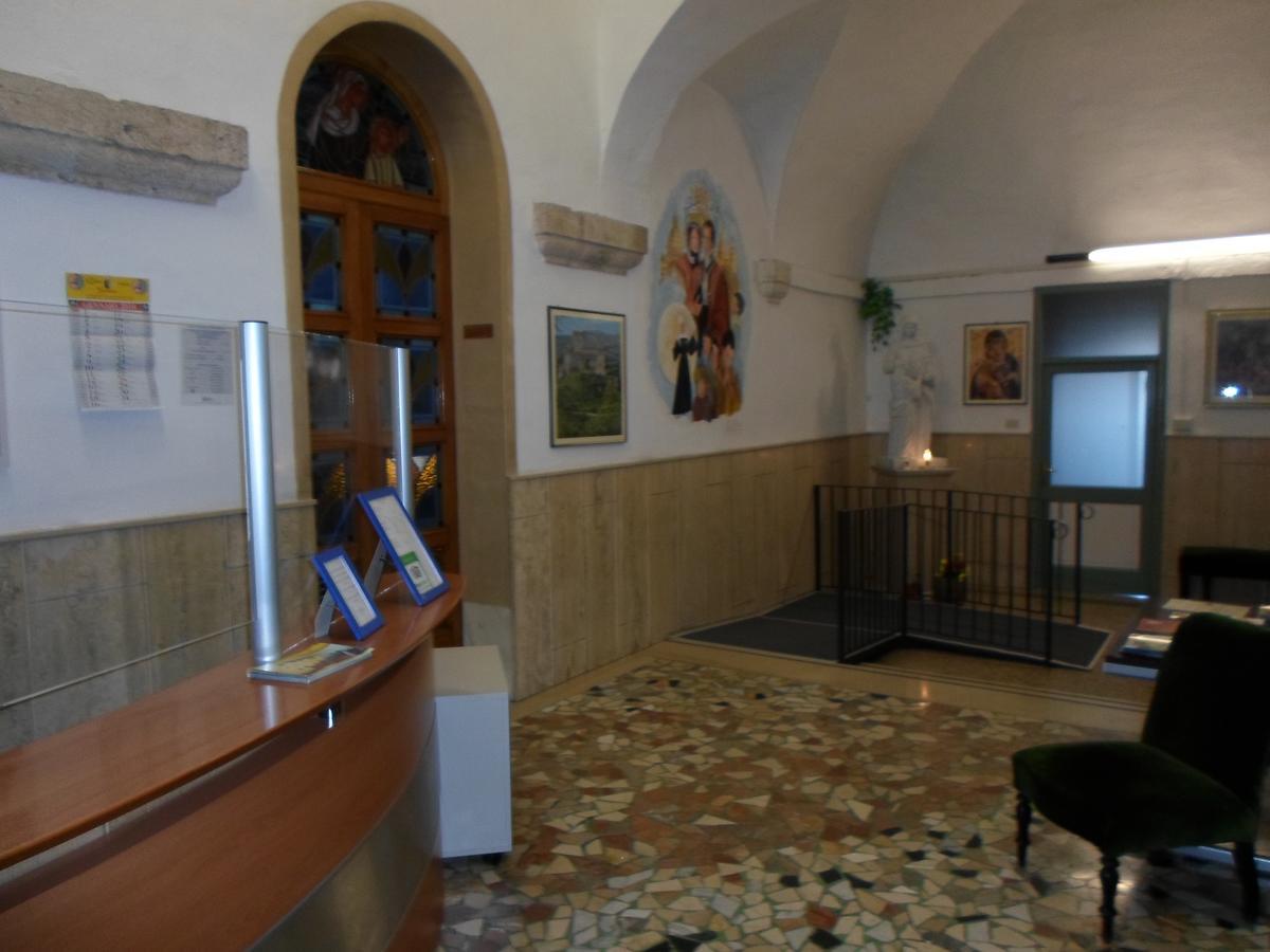 Ostello Sant'Anna นาร์นี ภายนอก รูปภาพ